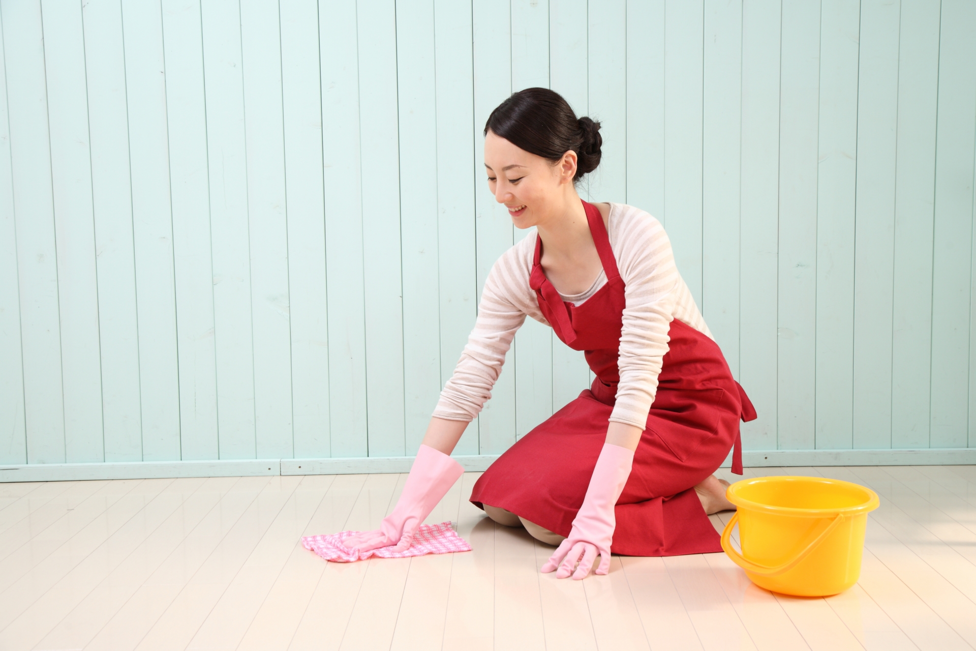 床の拭き掃除にセスキを使う場合に必ず注意してほしいこと