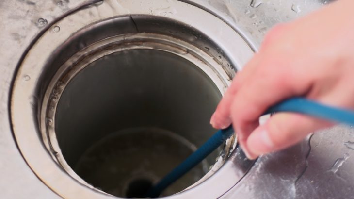 排水口の掃除をエコな洗剤で！洗濯機の排水口を掃除する方法
